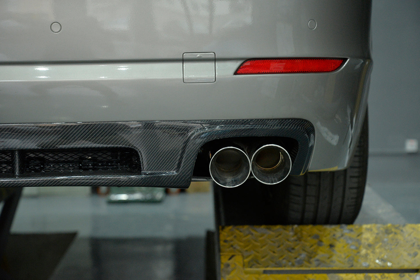 BMW 5 Series F10 Carbon Fibre Rear Diffuser