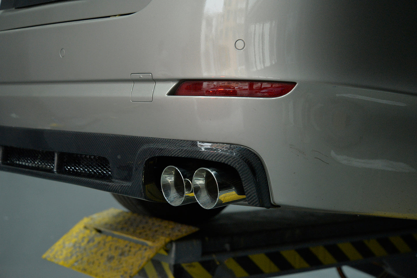 BMW 5 Series F10 Carbon Fibre Rear Diffuser