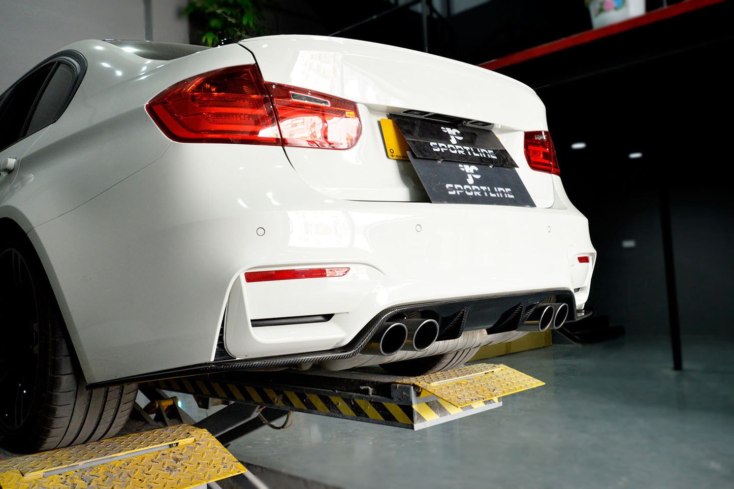 BMW M3 M4 F80 F82 F83 Carbon Fibre Rear Diffuser