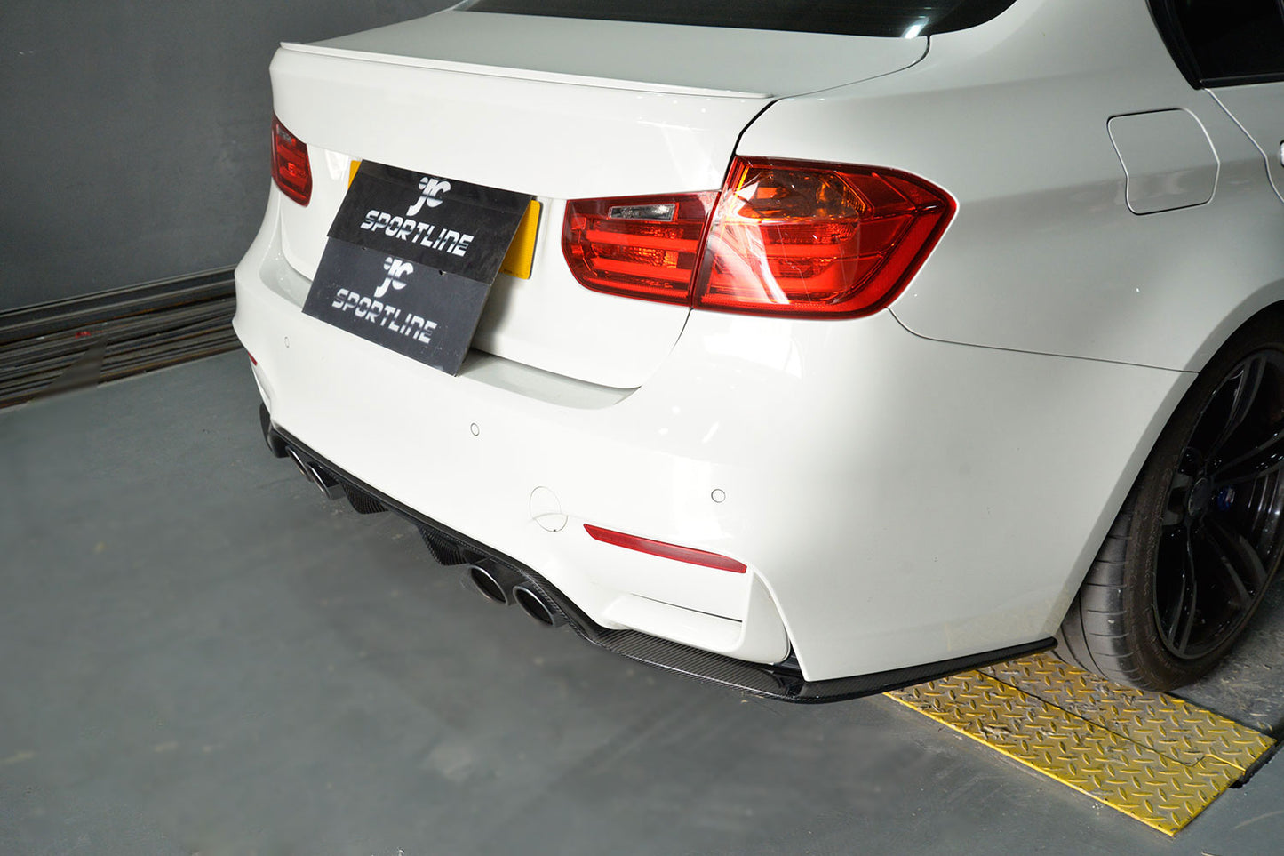BMW M3 M4 F80 F82 F83 Carbon Fibre Rear Diffuser