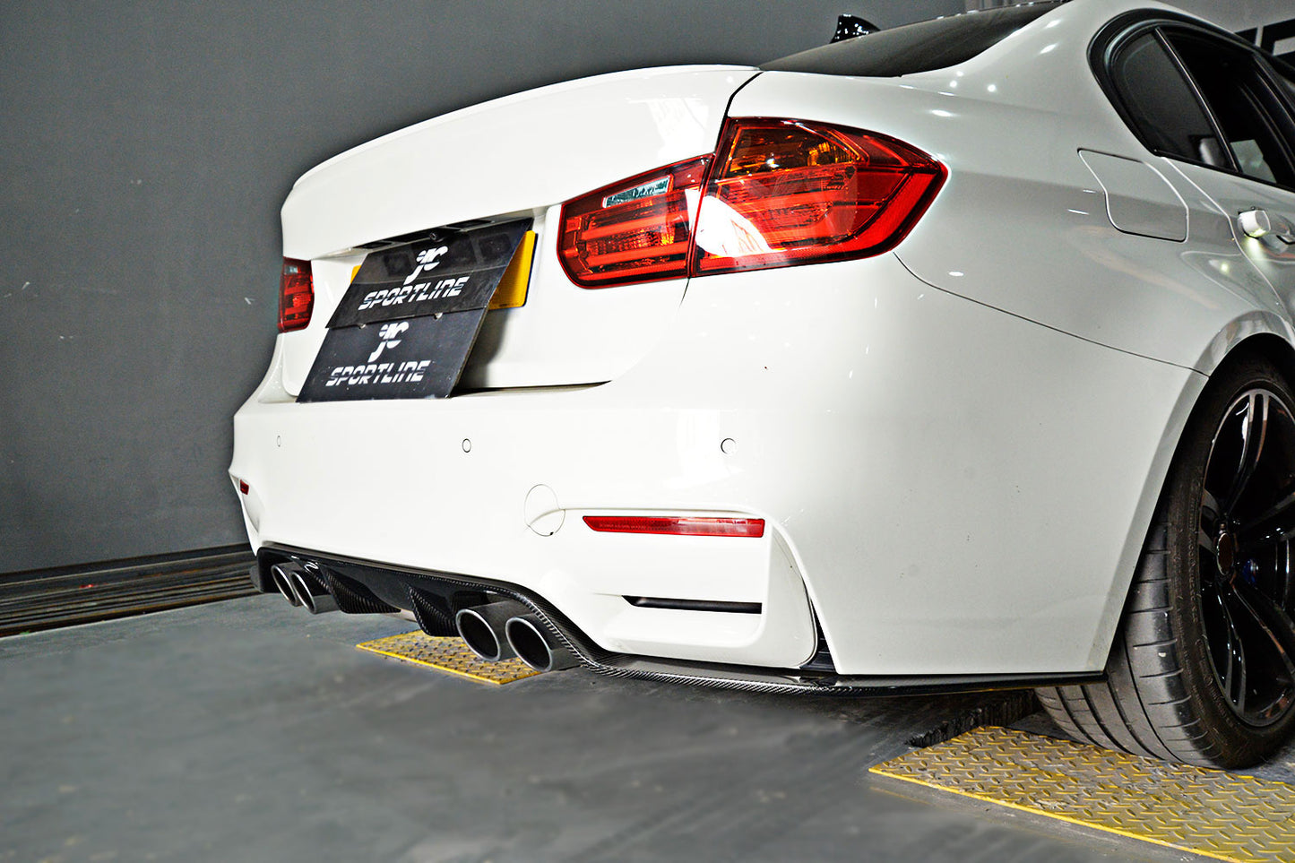 BMW M3 M4 F80 F82 F83 Carbon Fibre Rear Diffuser