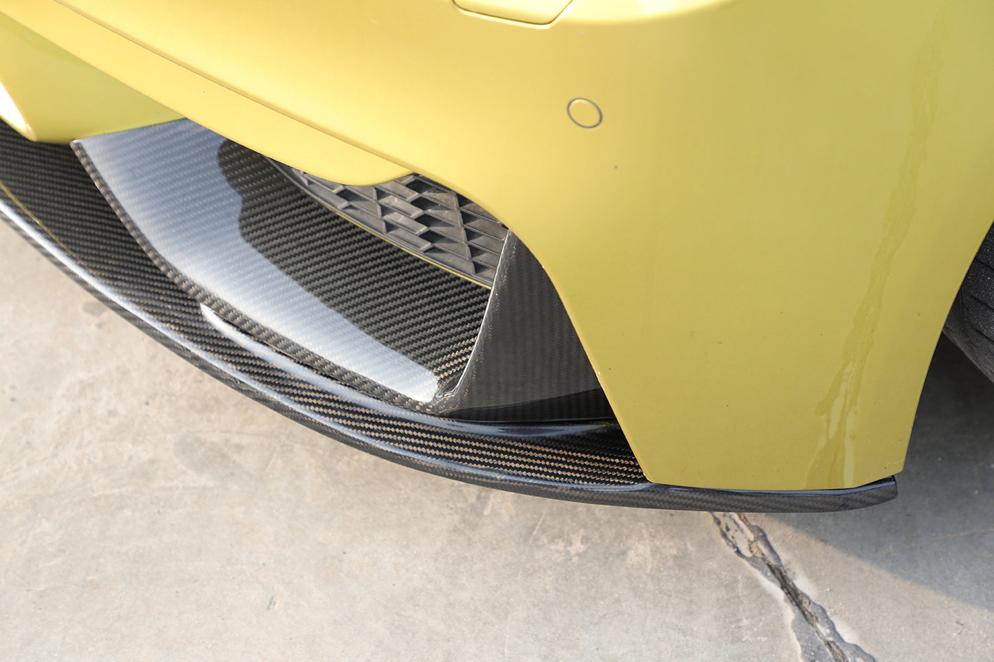 BMW M3 M4 F80 F82 F83 Dry Carbon Fibre Apron