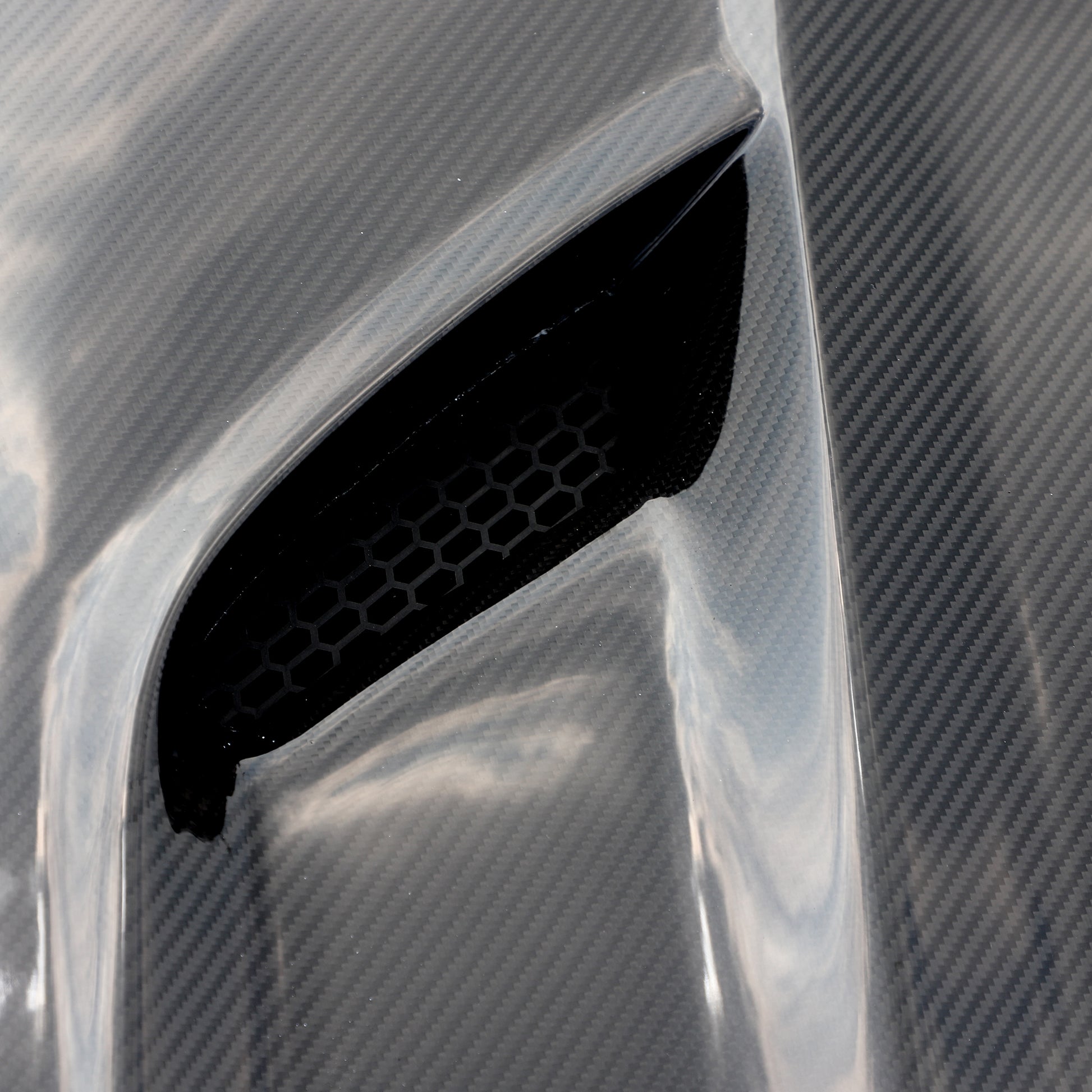 BMW 8 Series G14 G15 G16 Dry Carbon Fibre Hood