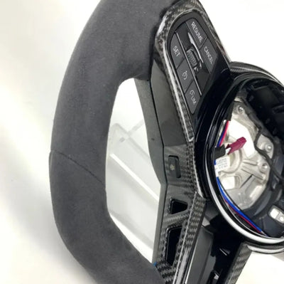 BMW G8x LCI M PERFORMANCE Style Wheel with Gloss Carbon Centre Trim