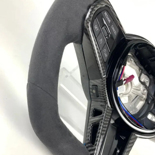 BMW G8x LCI M PERFORMANCE Style Wheel with Gloss Carbon Centre Trim