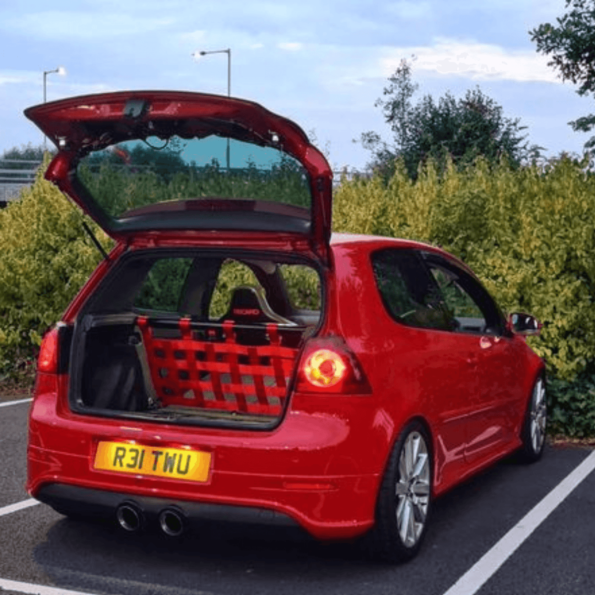 VW Golf Mk5 GTI Strut bar and Cargo net