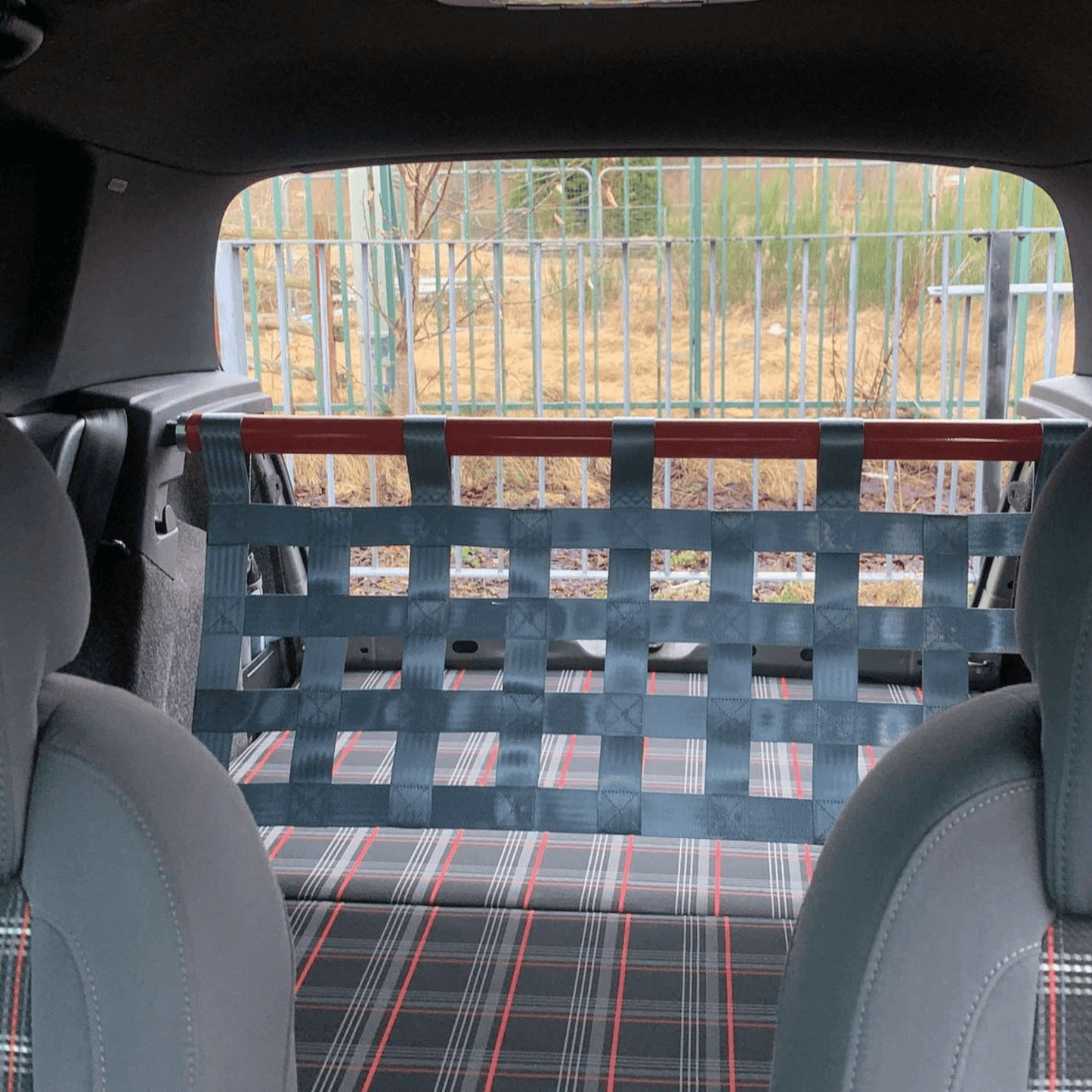 VW Golf Mk5 GTI Strut bar and Cargo net
