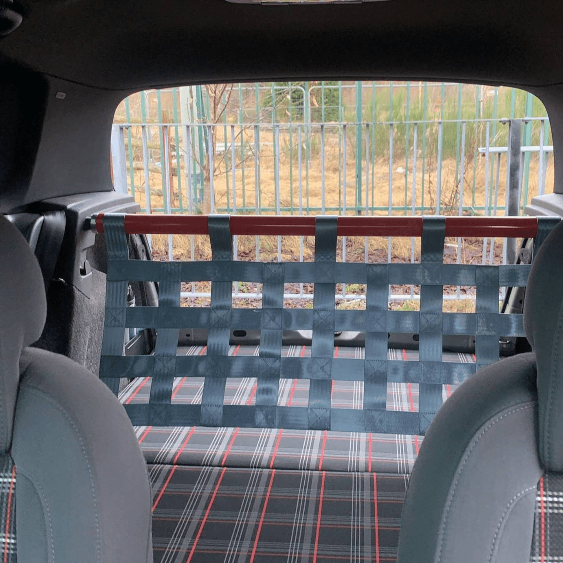 VW Golf Mk5 GTI Strut bar and Cargo net