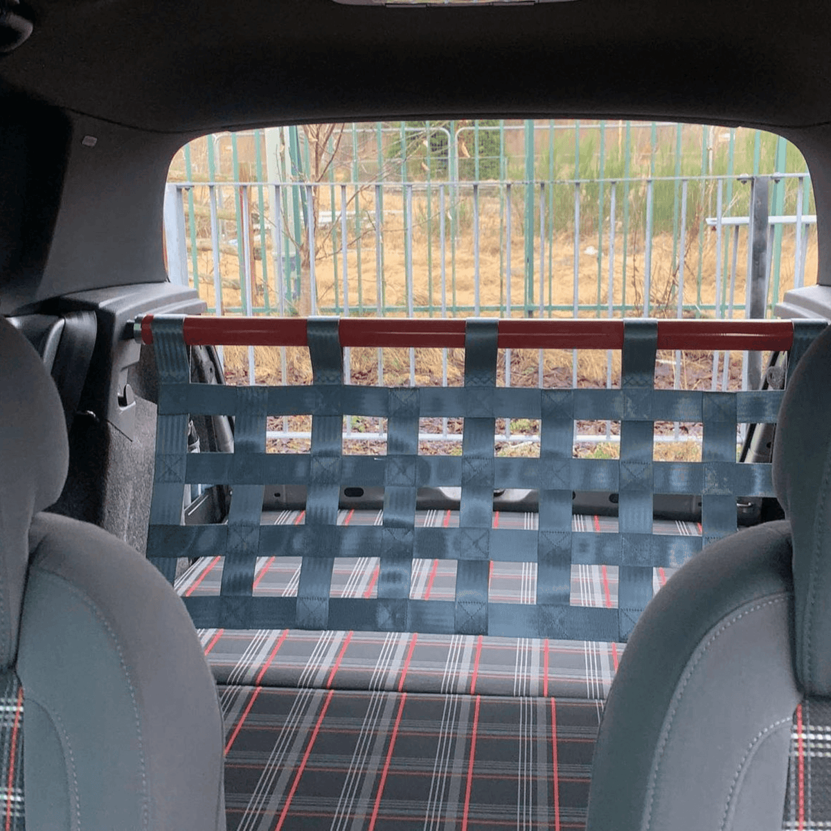 VW Golf Mk5 GTI Strut bar and Cargo net
