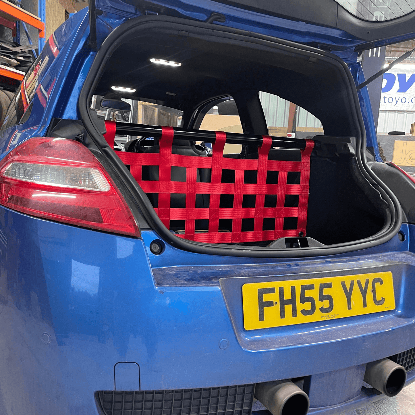 Renault Megane Mk2 RS 225 Strut bar and Cargo net