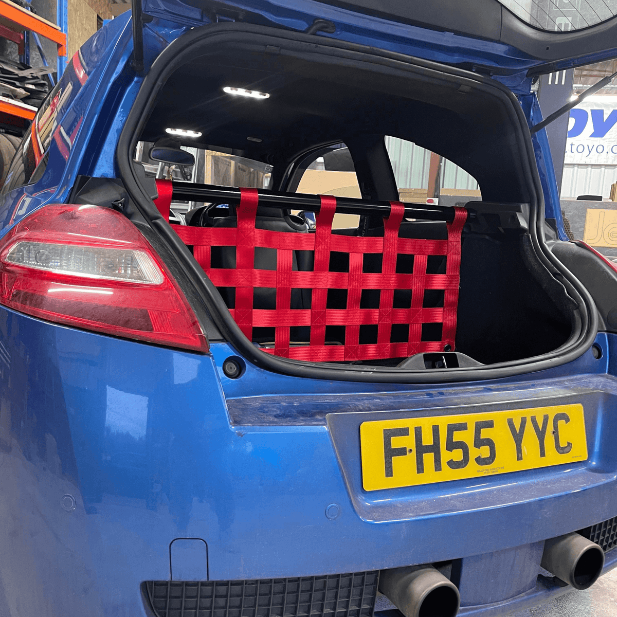 Renault Megane Mk2 RS 225 Strut bar and Cargo net