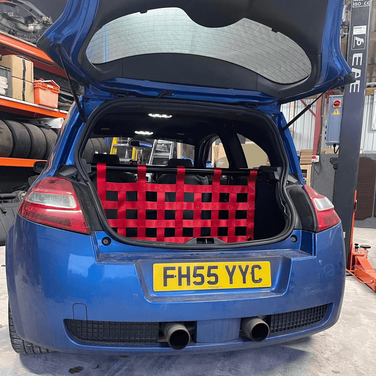 Renault Megane Mk2 RS 225 Strut bar and Cargo net