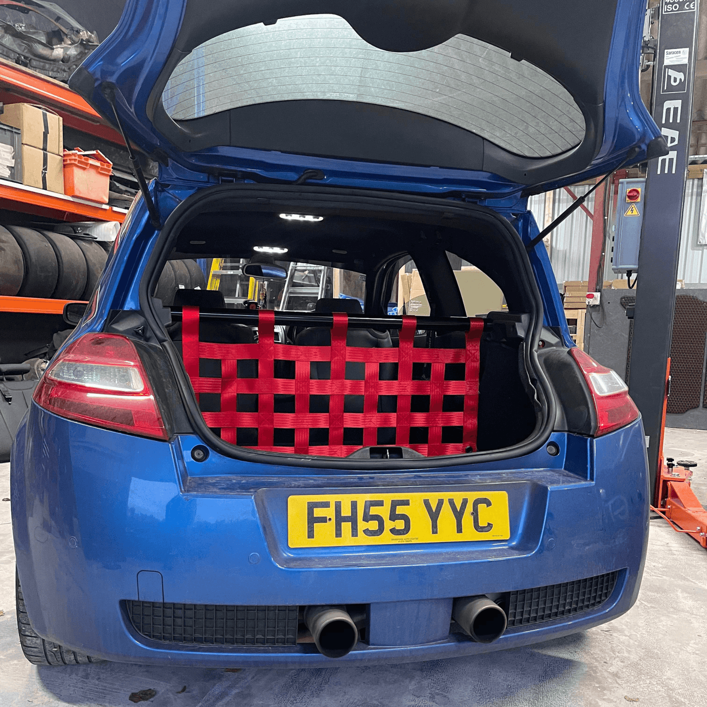 Renault Megane Mk2 RS 225 Strut bar and Cargo net