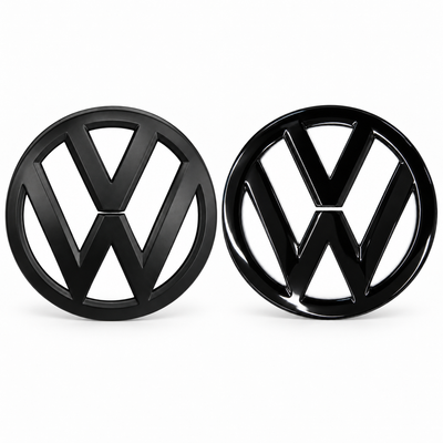 Volkswagen Golf MK7 front emblem gloss and matte black finishes