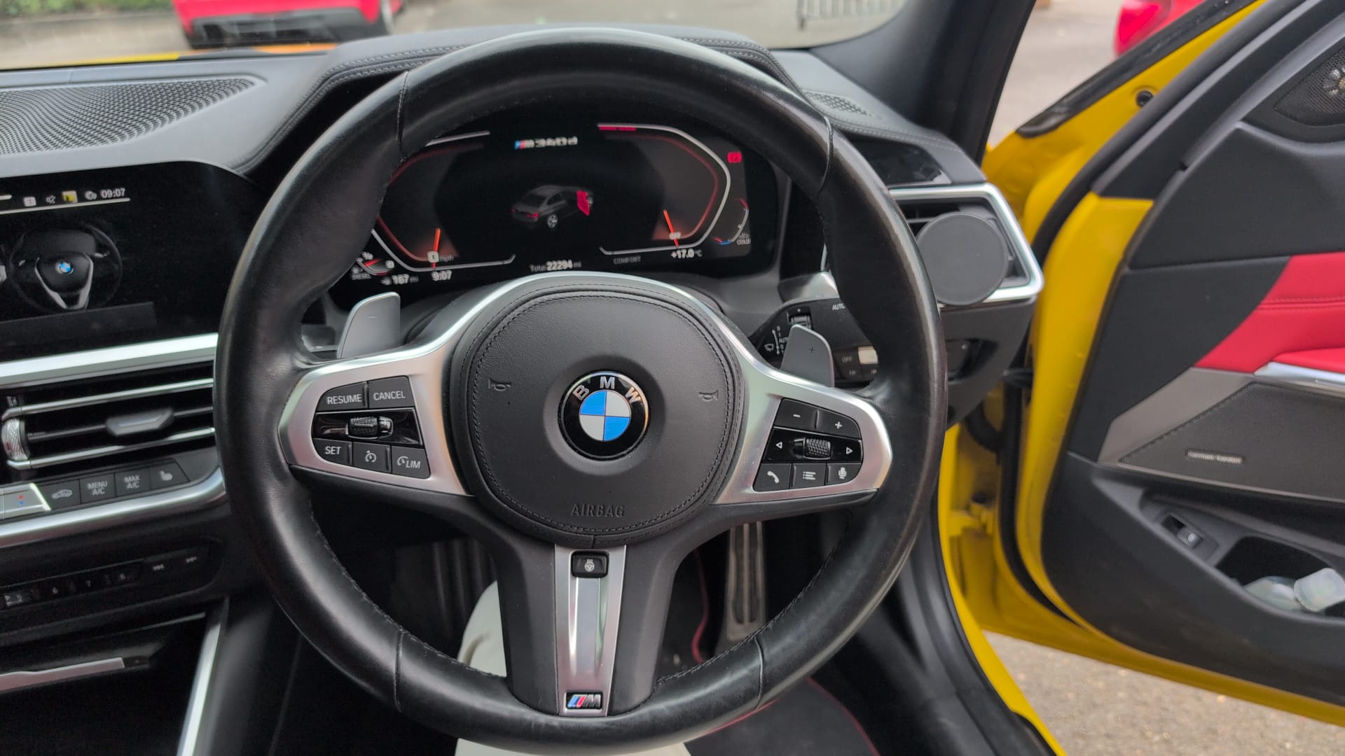BMW G Series Matte Carbon Fibre LCI Flat Bottom Wheel